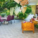 Pet Friendly In بيت للعطل Žrnovnica