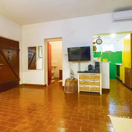 Feriehus In Zrnovnica