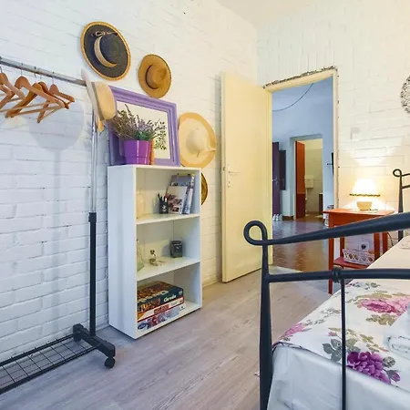 In Zrnovnica * Žrnovnica