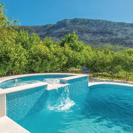 In Zrnovnica * Žrnovnica