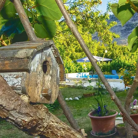 In Zrnovnica Hébergement de vacances